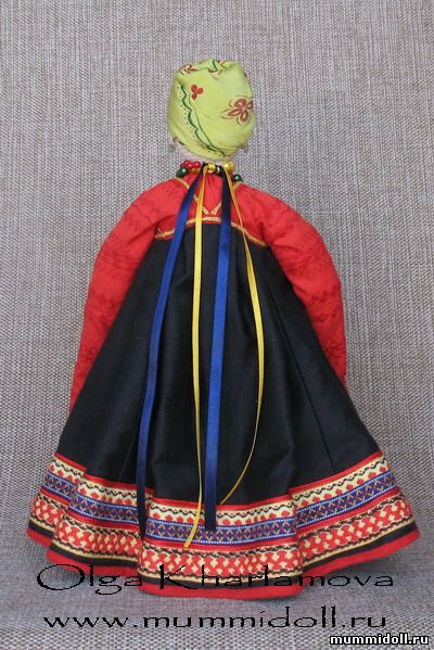 Текстильная кукла в фольклорном русском народном костюме