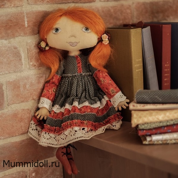 Текстильная кукла в интерьере